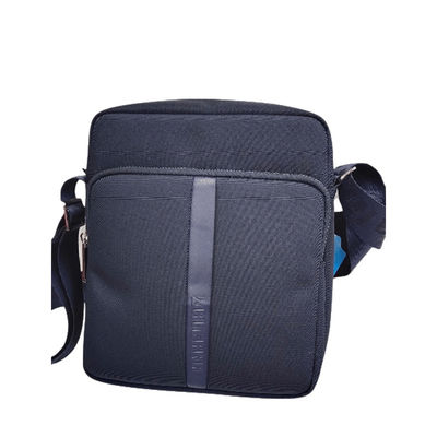 Saco de espartilho crossbody leve com 2 bolsos fechamento de fecho de fecho cor preta